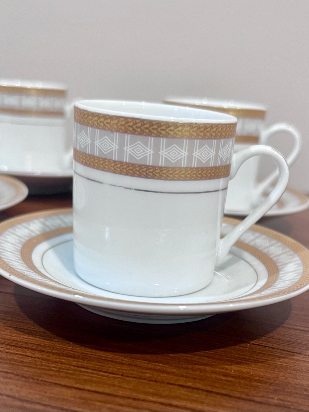 Alpine Cuisine Germany Fine Porcelain Espresso Cups & Saucers Set of 4 Gold